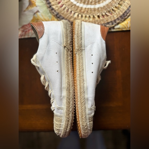 Golden Goose Women’s Super Star LTD Canvas w/white leather star and Raffia Toe - Picture 10 of 16